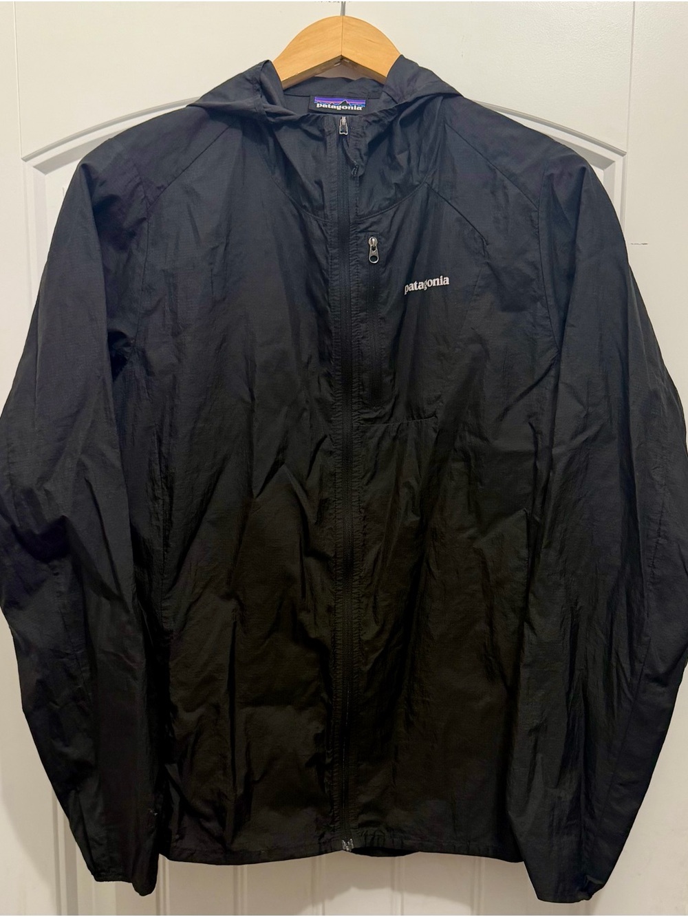 Patagonia Women’s Houdini Windbreaker, Water Resistant, Black, Large, 24146